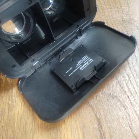 Onn Virtual Reality Smart Phone Headset, color black - Picture 3 of 7